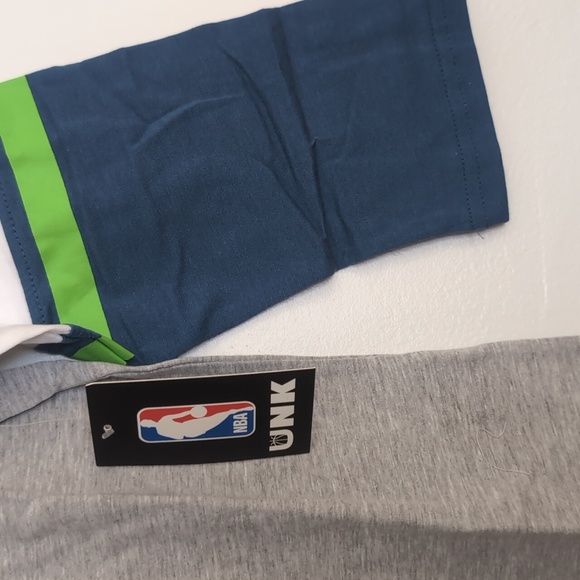 NBA UNK Minnesota Timberwolfs Women's sz M T-Shirt Raglan Baseball 3/4 Sleeve - Picture 11 of 11